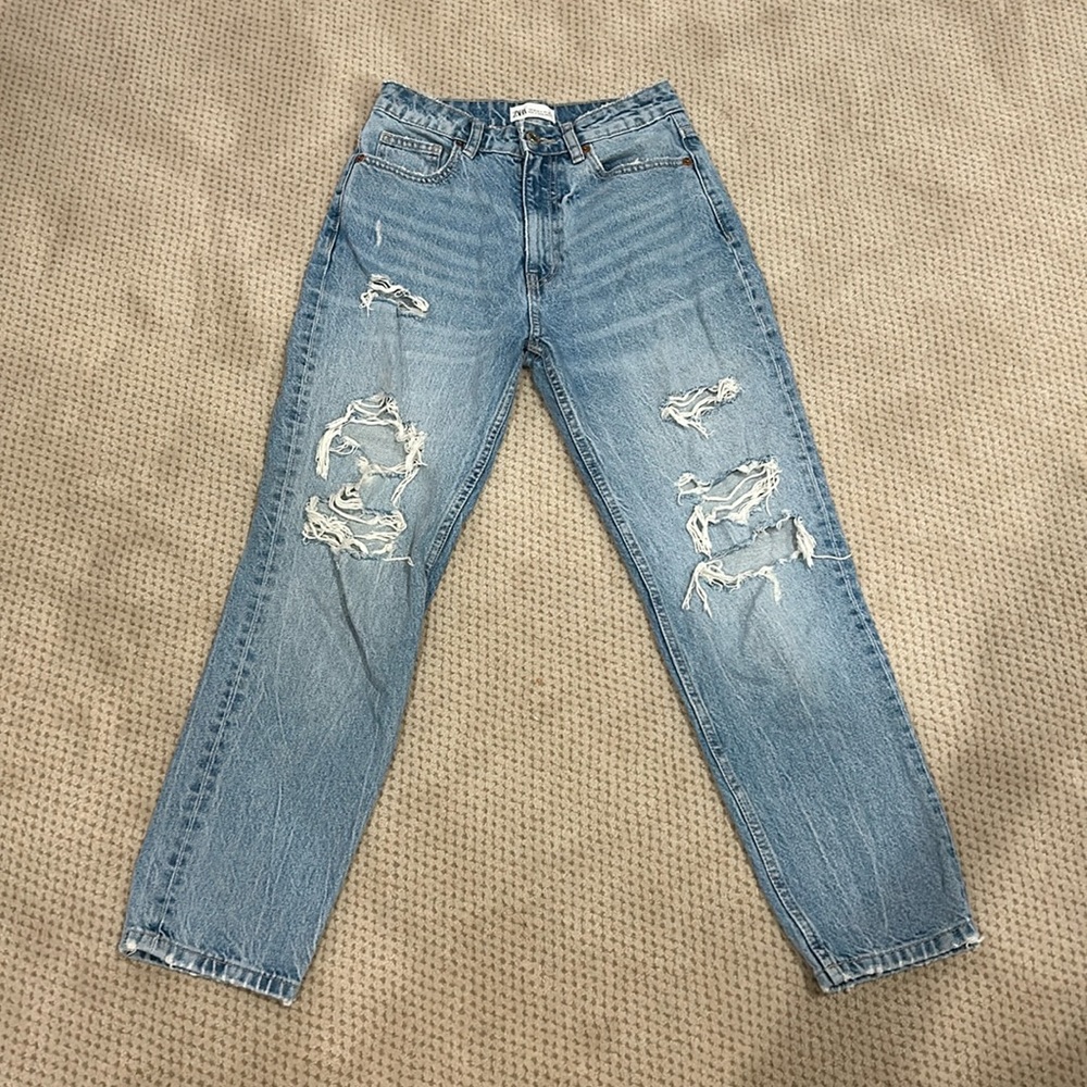 zara ripped mom jeans